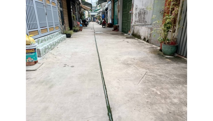 Bán nhà hẻm 5m, Chiến Lược, Bình T Đông, BT, 3 tầng, 3.6x10m, 3.4 tỷ